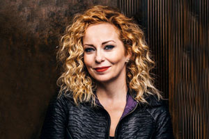 Biografía de Anneke Van Giersbergen