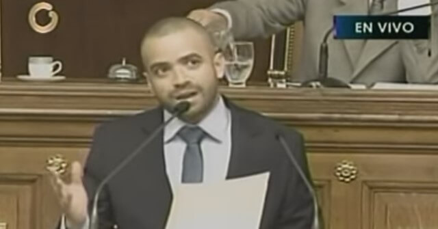 Nacho presentó discurso en la Asamblea Nacional venezolana 