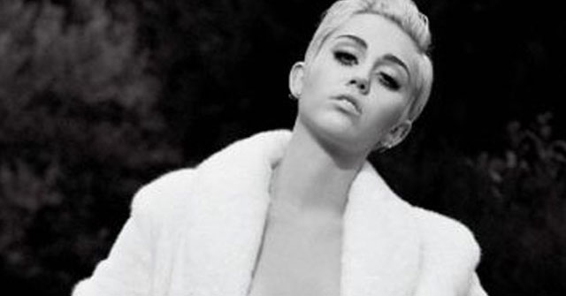 Miley Cyrus publica foto completamente desnuda en Instagram